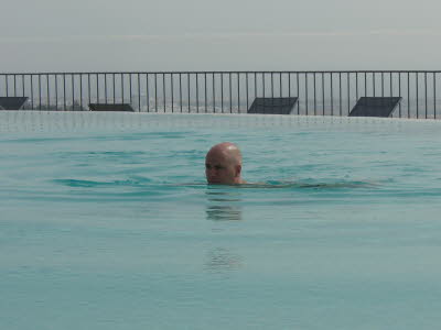 Sheraton GC - Colin in pool 3