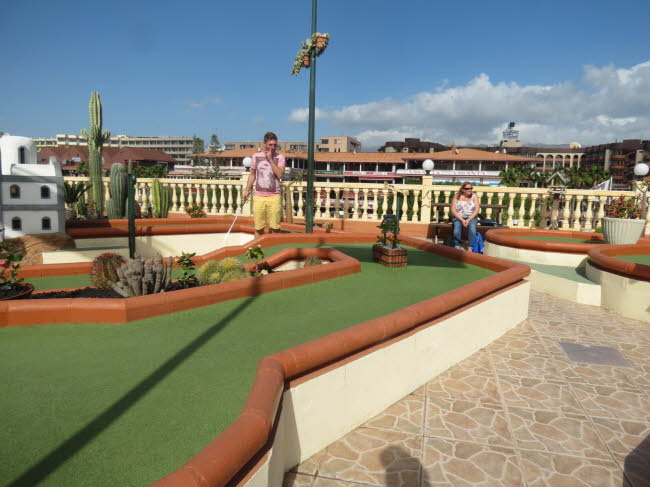 Yumbo Crazy Golf (4)